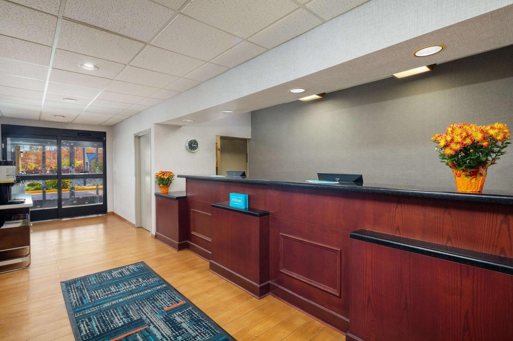 Hotel Hampton South Lexington